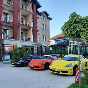 Biruza Club , Petrivs'ke Ukraine